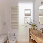 Dimora Dei Semplici 게스트하우스 4*